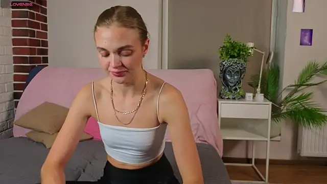 MarryLuz online show from October 4, 7:18 pm
