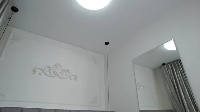 KiraWalkers online show from September 28, 7:47 am