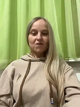 B i r d i e online show from September 28, 8:03 pm