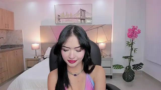 Alessia Yorks online show from October 1, 12:32 pm