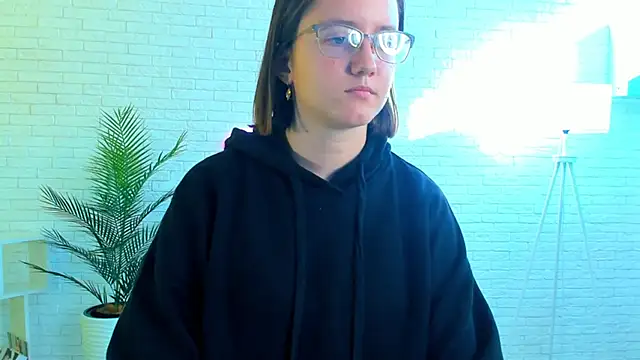 ToriSeagren online show from September 21, 11:42 am