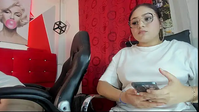 Rose and denisse online show from October 3, 7:52 pm