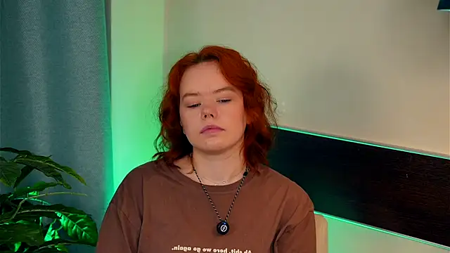 BebeDeitrick online show from September 21, 8:13 am