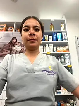 Snapshot of lindaa__ chatting on September 29, 11:10 pm lindaa online show from September 29, 11:10 pm