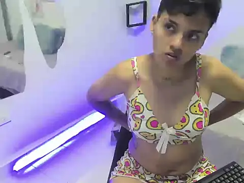 logan wilde online show from September 29, 7:52 pm
