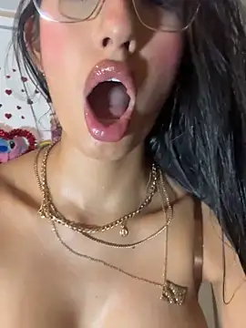 Julieta Duque online show from February 11, 2:47 am