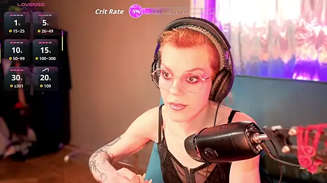 tacodeluxxxe online show from March 16, 1:52 am