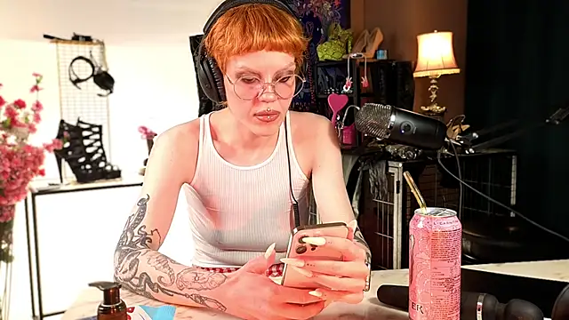 tacodeluxxxe online show from May 8, 9:27 pm
