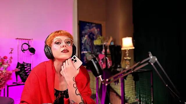 tacodeluxxxe online show from May 12, 12:19 am