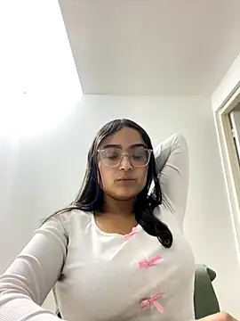 Valentinamoreno1946 online show from September 28, 3:35 am