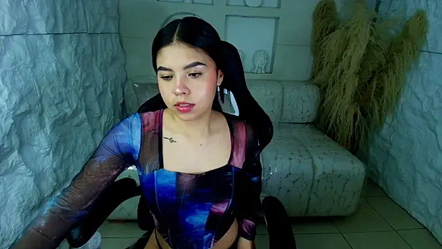 ambarina r online show from October 7, 3:11 am