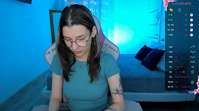 LinaBlossom  online show from October 11, 2:38 am