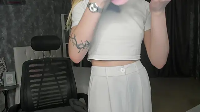mellisadream online show from October 2, 1:43 am