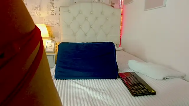 Sweet Rabbitss online show from November 4, 8:14 pm