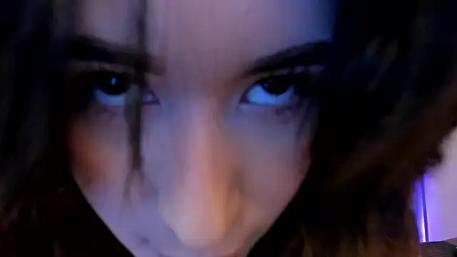 emiilyy cute online show from October 3, 12:21 pm