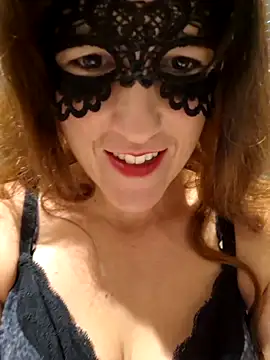 Naughty-Layla online show from October 2, 5:56 am