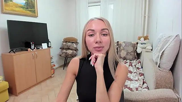 AlisiaCat online show from February 12, 8:38 am