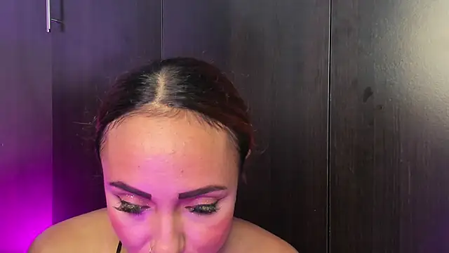 Kelseyfoxy  online show from May 8, 1:47 pm