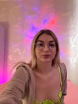 Alice Cutieee online show from October 3, 1:16 pm