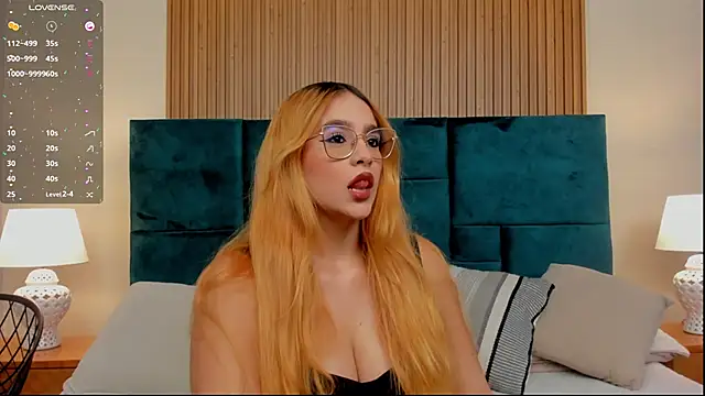 Amber kiss  online show from May 20, 7:11 pm