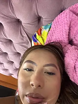 Snapshot of EmilyJoe chatting on October 2, 2:22 pm EmilyJoe online show from October 2, 2:22 pm