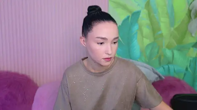 Amanda Choi online show from October 8, 5:45 am