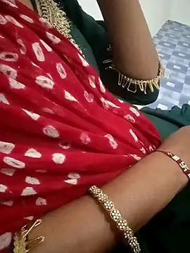 hotie Couple  online show from September 28, 6:20 am