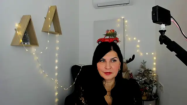 Moon Veloure1 online show from December 23, 3:43 am