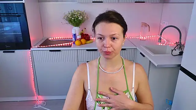 EllaCanny online show from May 26, 5:40 am