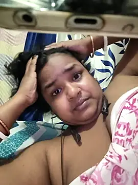 Deborbhavi222 online show from May 12, 8:37 pm