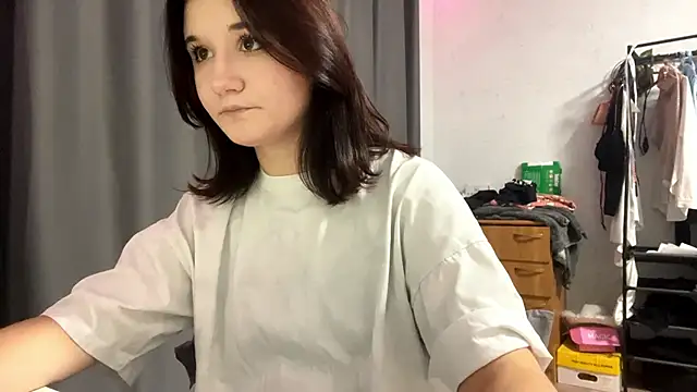 Nana Neko online show from October 3, 3:50 pm