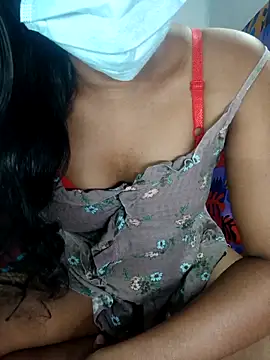 sexybolegirl online show from December 3, 8:33 pm