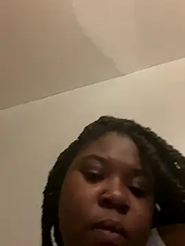 ChocolateKissesBaee online show from September 29, 3:00 am