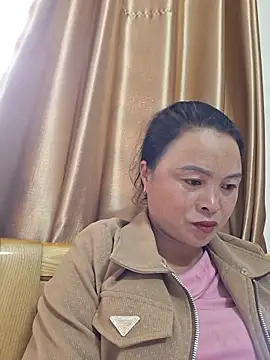 xuxulovezz online show from February 7, 9:13 am