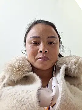 xuxulovezz online show from December 15, 12:32 pm