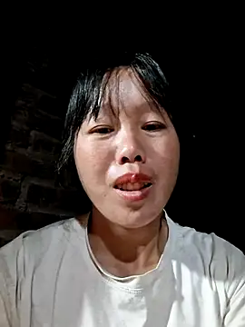 helenzz online show from October 31, 9:52 pm