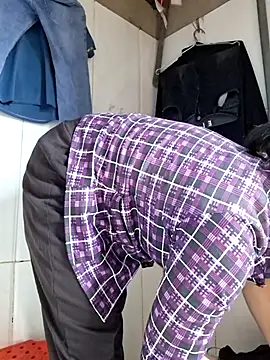 helenzz online show from November 4, 1:10 am