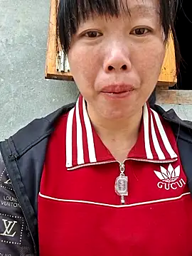 helenzz online show from November 7, 1:33 am