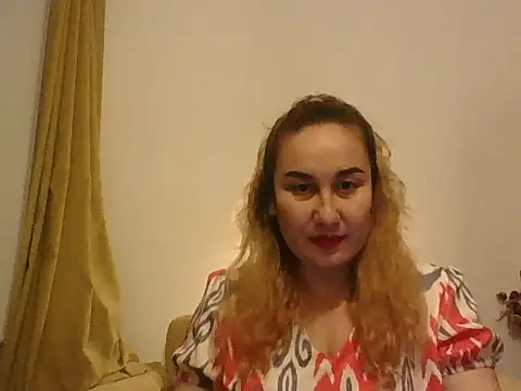 Loriveth online show from October 7, 6:12 pm