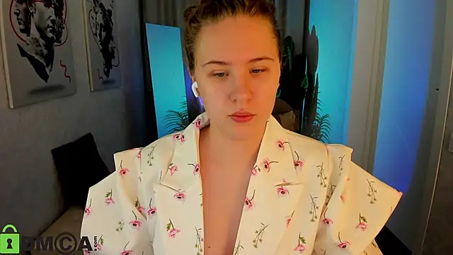 Elsie Cutties online show from May 4, 1:31 am