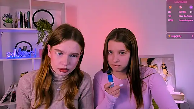 lola swon online show from October 4, 7:29 pm