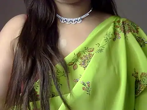 Aaliya02 online show from October 24, 11:50 am