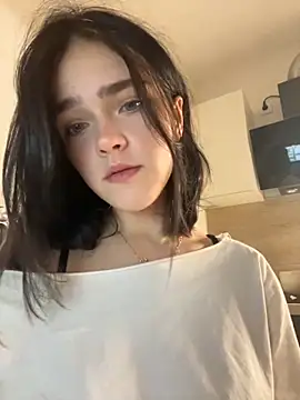 Evi Dora online show from September 27, 6:15 pm