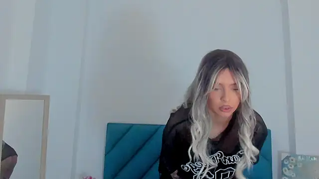 MeganSin  online show from April 9, 6:13 pm