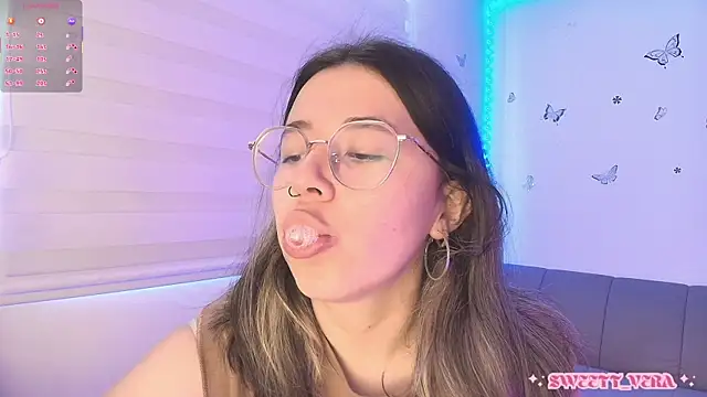 sweettvera online show from May 5, 1:03 pm
