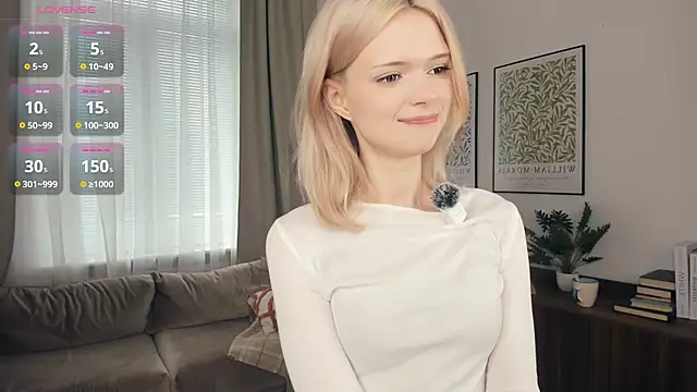 LaureMestler online show from October 9, 9:02 am