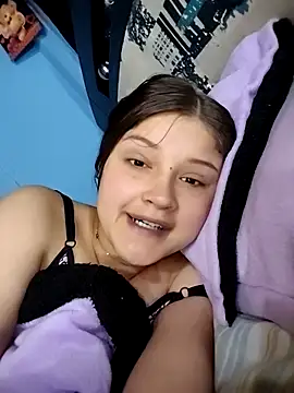 Krystal Heartss online show from March 21, 11:48 am