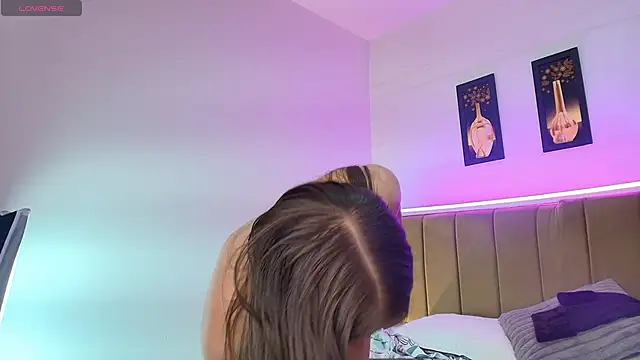 Krystal Heartss online show from March 28, 2:27 pm