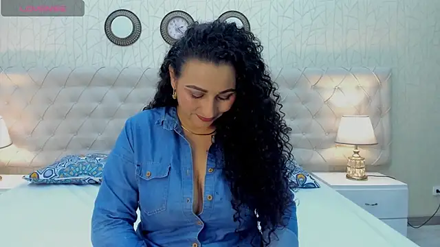 VaniaRose online show from October 30, 1:12 pm