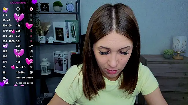 DreamVelour online show from March 1, 8:52 pm